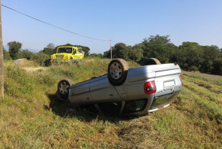 VEHICLE BOLCAT EN PISTA FORESTAL