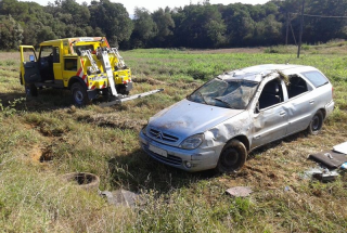 VEHICLE BOLCAT EN PISTA FORESTAL