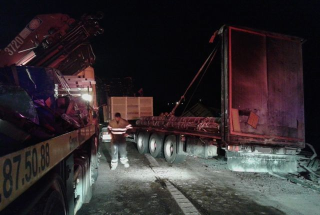 Camió bolcat a l'autopista