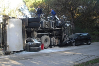 Accident camió escombraries