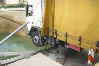 RESCAT CAMIO ACCIDENTAT