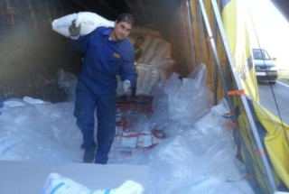 Accident multiple d'un trailer i tres turismes