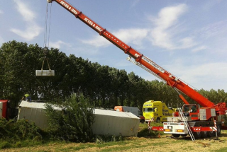 RESCAT TRAILER BOLCAT
