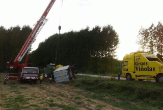 RESCAT TRAILER BOLCAT