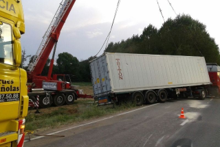 RESCAT TRAILER BOLCAT